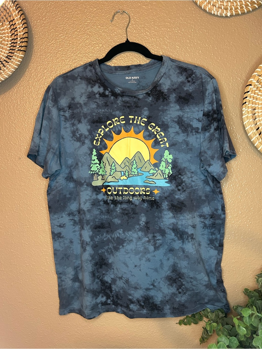 Old Navy Navy Tie-Dye 'Explore the Great Outdoors' Graphic Tee